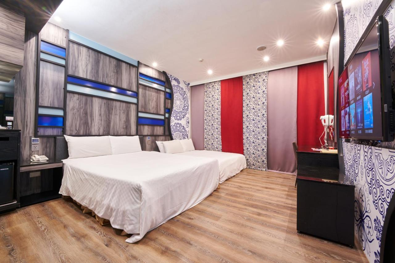 Catwalk Motel -Tainan Extérieur photo