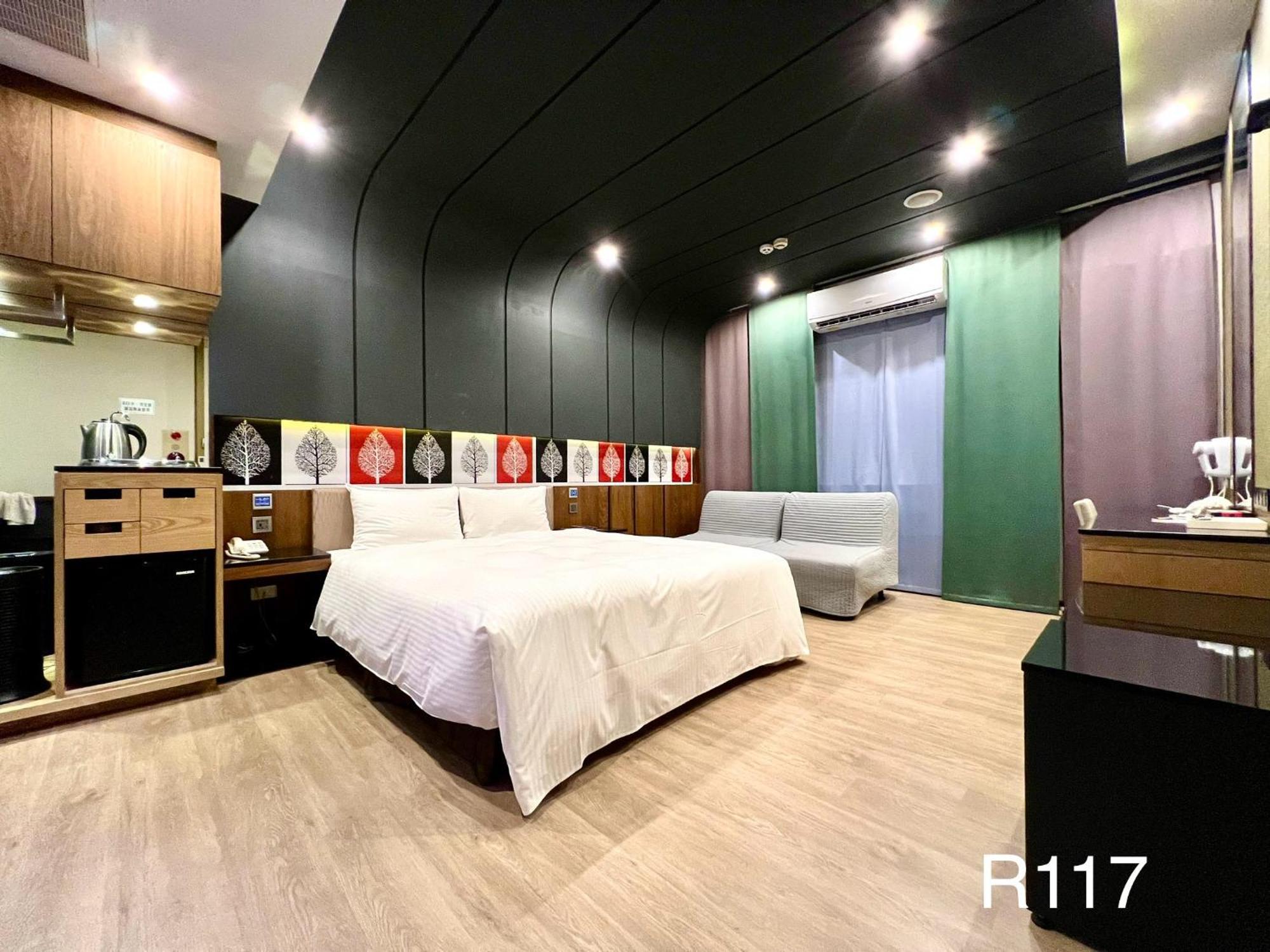 Catwalk Motel -Tainan Extérieur photo