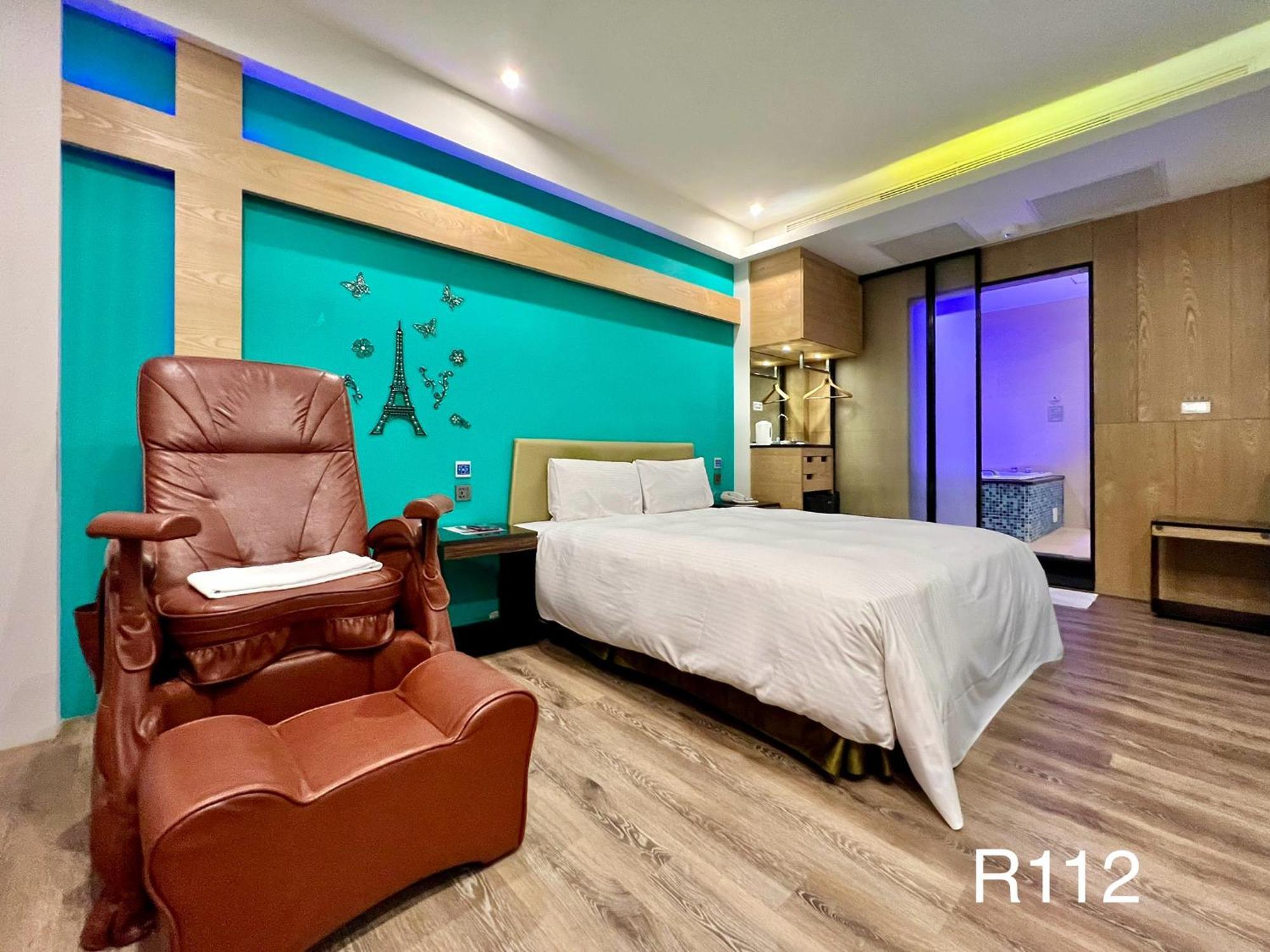 Catwalk Motel -Tainan Extérieur photo